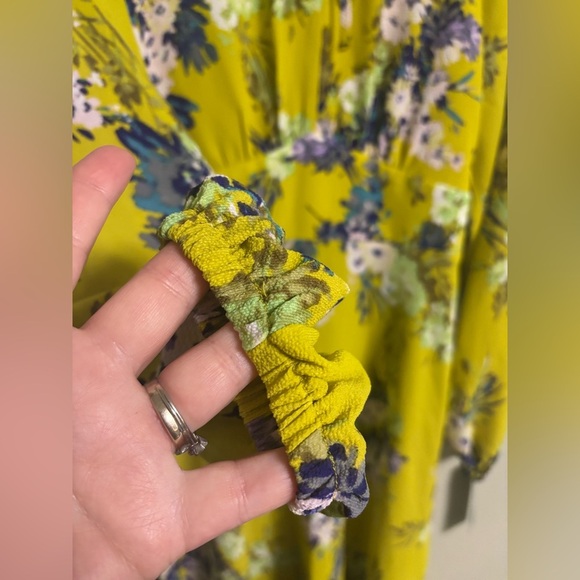 London Times Long Sleeve Tie Keyhole Midi Dress Size 4 New Yellow Floral - Picture 5 of 10